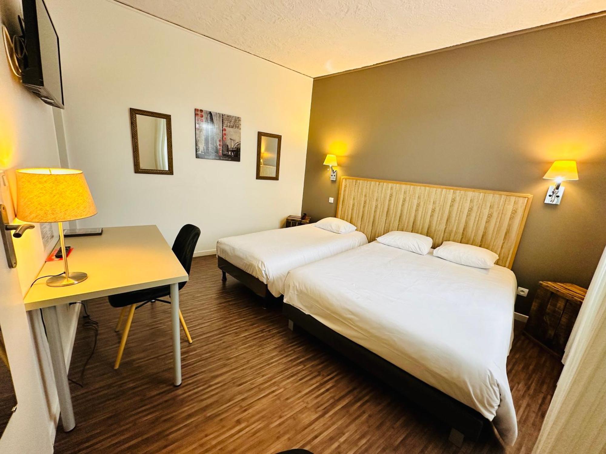 Hotel Italia Тур Екстер'єр фото