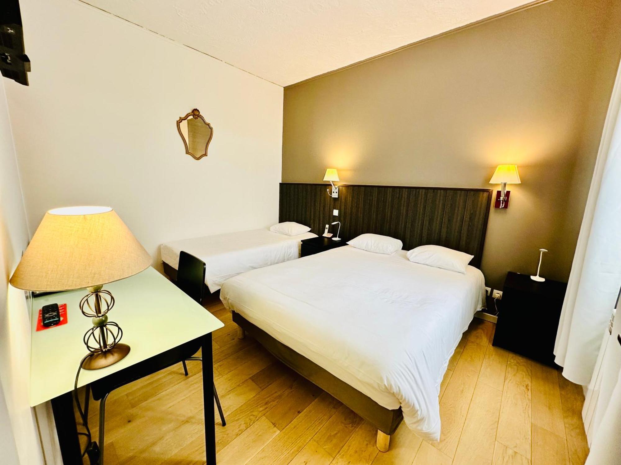 Hotel Italia Тур Екстер'єр фото