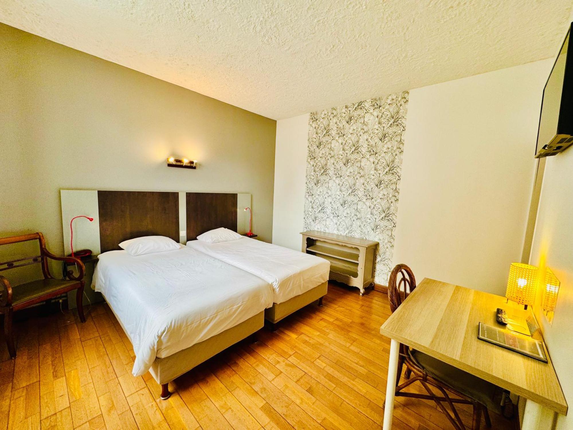 Hotel Italia Тур Екстер'єр фото